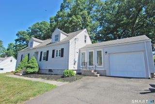 99 Cumpstone Drive, Hamden, CT 06518