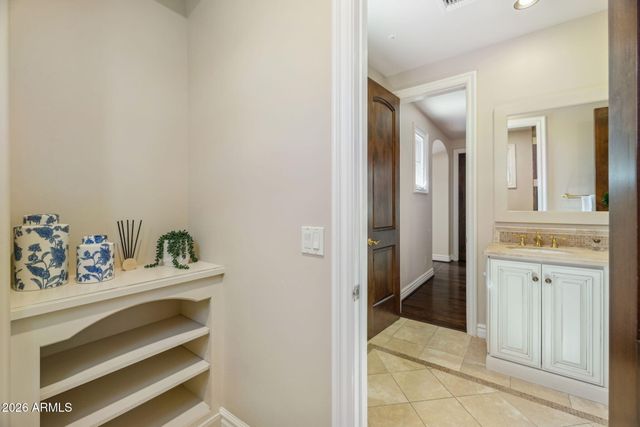 10310 E Sierra Pinta Drive, Scottsdale, AZ 85255