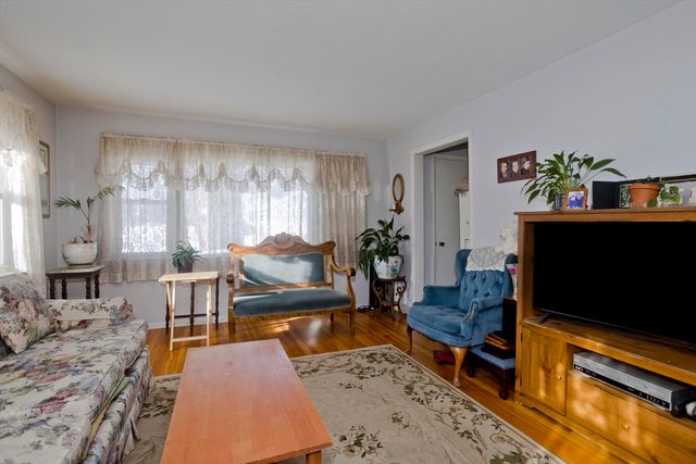 129 Cooper St, Springfield, MA 01108