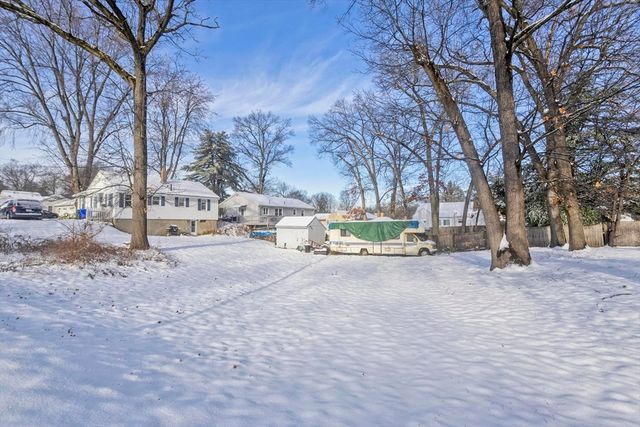 129 Cooper St, Springfield, MA 01108