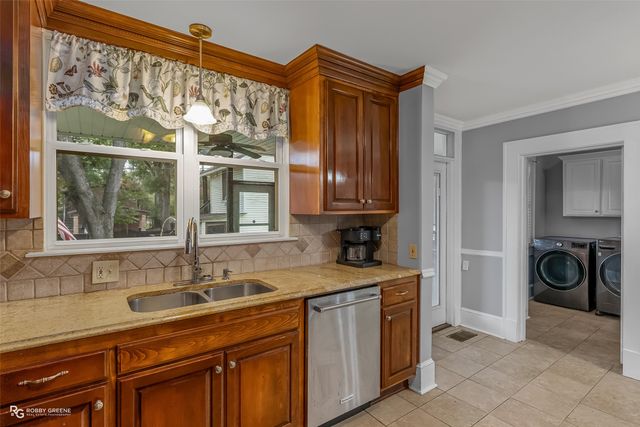 857 Prospect Street, Shreveport, LA 71104