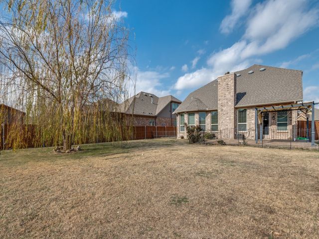 4514 Periwinkle Drive, Mansfield, TX 76063