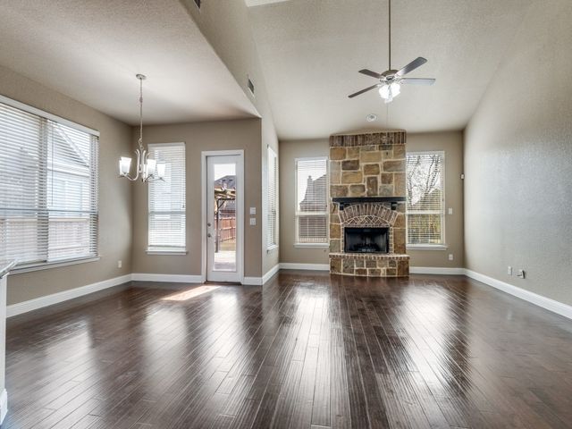 4514 Periwinkle Drive, Mansfield, TX 76063