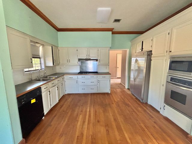 390 West 47th Street, Cut Off, LA 70345