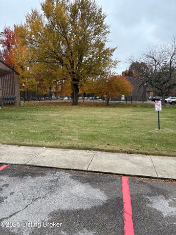 7008 Wildwood Cir 63, Louisville, KY 40291