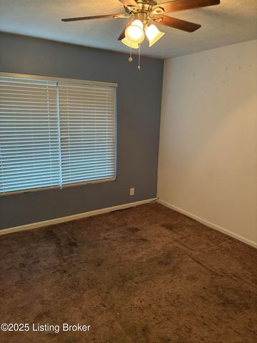 7008 Wildwood Cir 63, Louisville, KY 40291