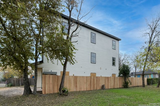 726 ARTHUR ST, San Antonio, TX 78202