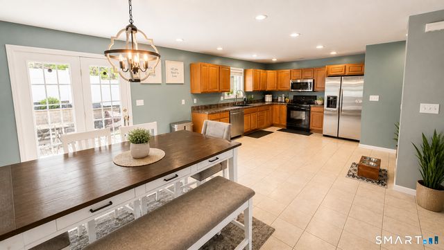 21 Stanley Street, Naugatuck, CT 06770