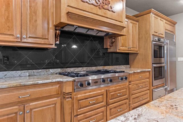 448 HARVEST ROAD, Green Bay, WI 54302