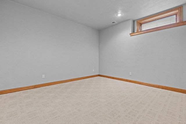 448 HARVEST ROAD, Green Bay, WI 54302