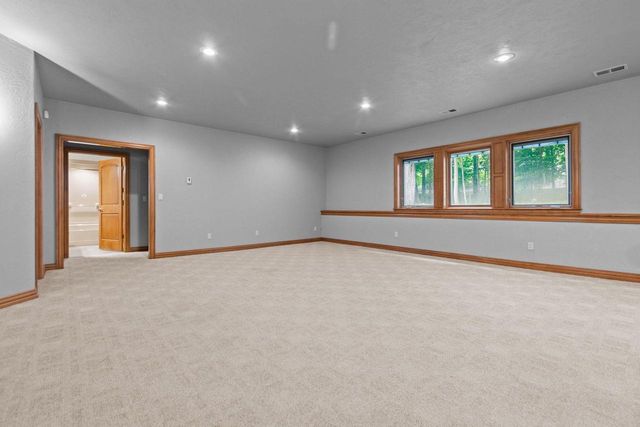 448 HARVEST ROAD, Green Bay, WI 54302