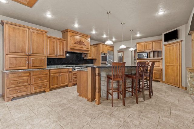 448 HARVEST ROAD, Green Bay, WI 54302