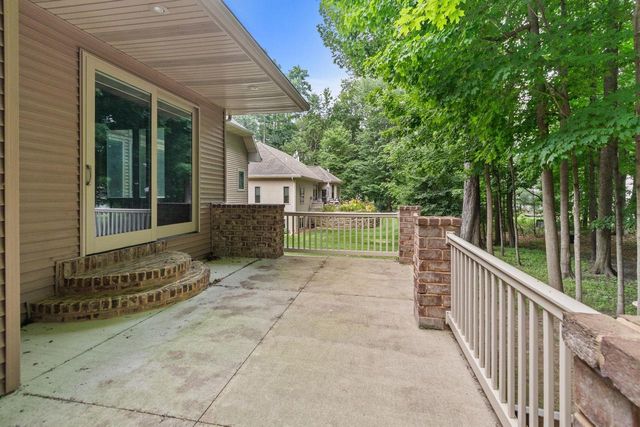 448 HARVEST ROAD, Green Bay, WI 54302