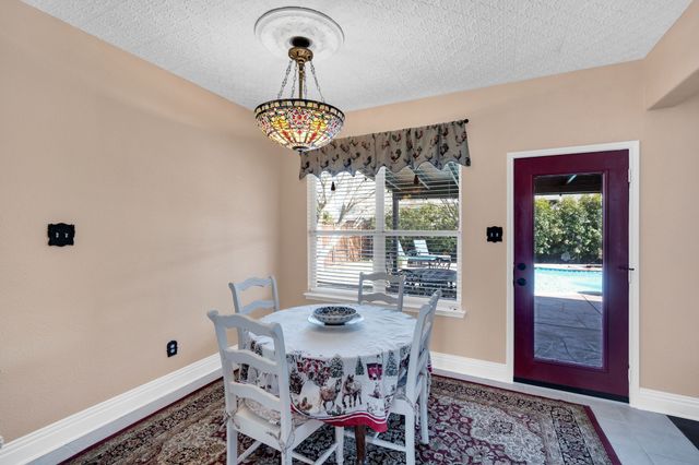 205 Nocona Drive, Waxahachie, TX 75165