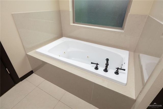 3413 Umar Avenue, Mcallen, TX 78504