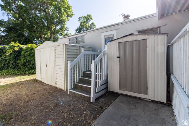 144 E GARDEN PARK CIR, South Salt Lake, UT 84115