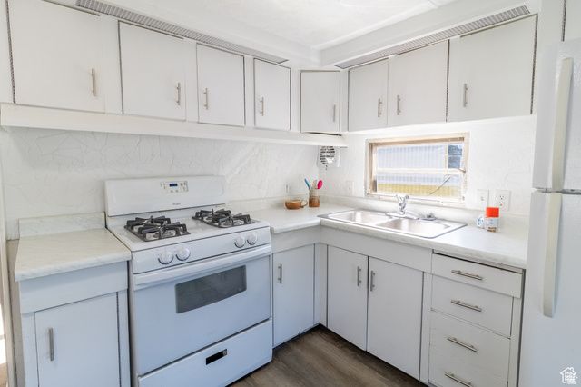 144 E GARDEN PARK CIR, South Salt Lake, UT 84115