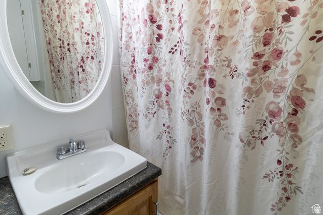 144 E GARDEN PARK CIR, South Salt Lake, UT 84115