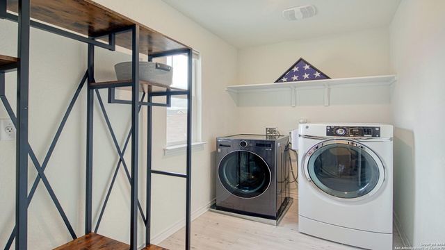 6510 CIBOLO SPGS, Converse, TX 78109