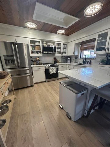 160 9th Court, Vero Beach, FL 32962