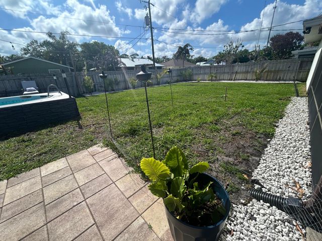160 9th Court, Vero Beach, FL 32962