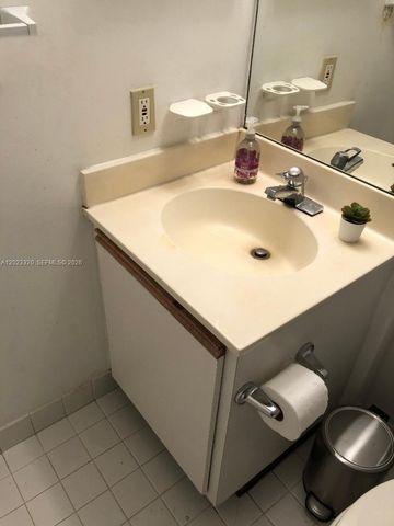 540 Brickell Key Dr 913, Miami, FL 33131