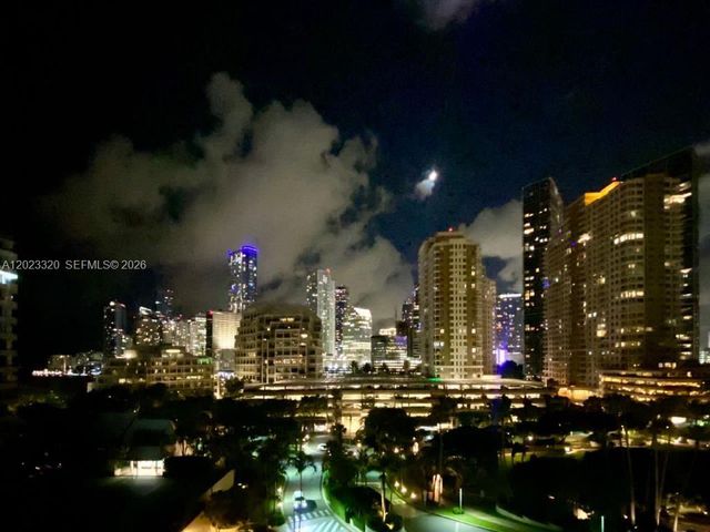 540 Brickell Key Dr 913, Miami, FL 33131