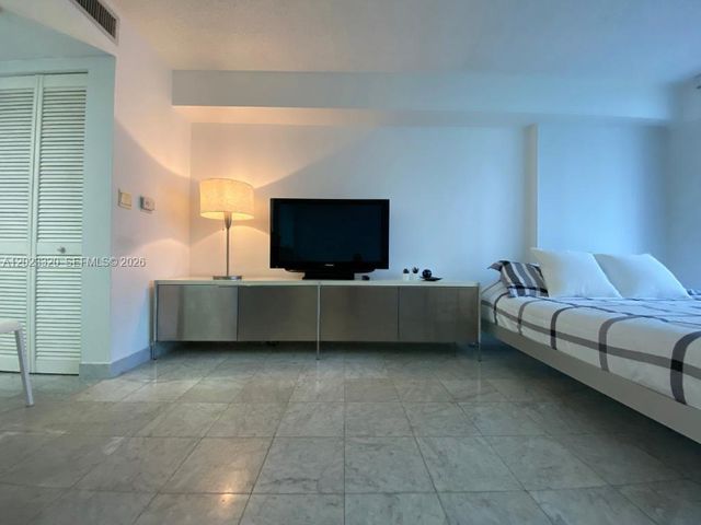 540 Brickell Key Dr 913, Miami, FL 33131