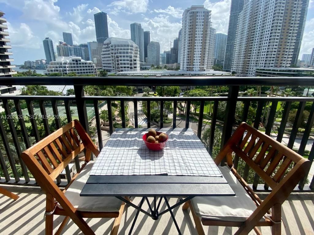 540 Brickell Key Dr 913, Miami, FL 33131