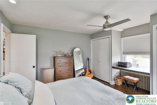 216 Young Road, Bushkill Twp, PA 18064
