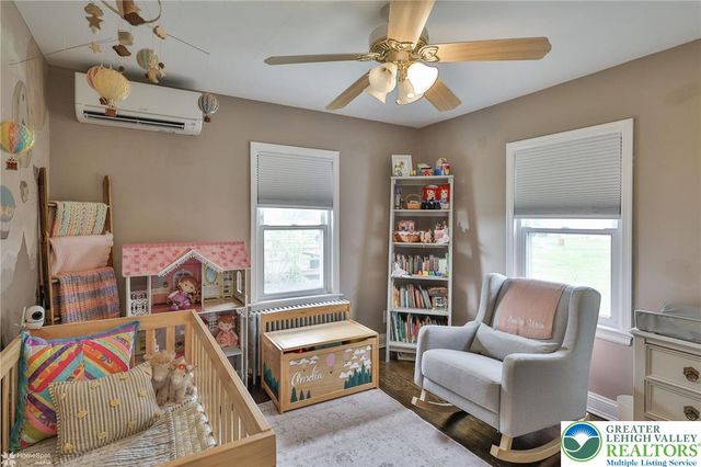 216 Young Road, Bushkill Twp, PA 18064