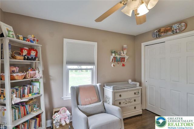 216 Young Road, Bushkill Twp, PA 18064