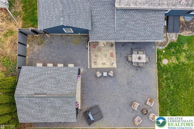 216 Young Road, Bushkill Twp, PA 18064