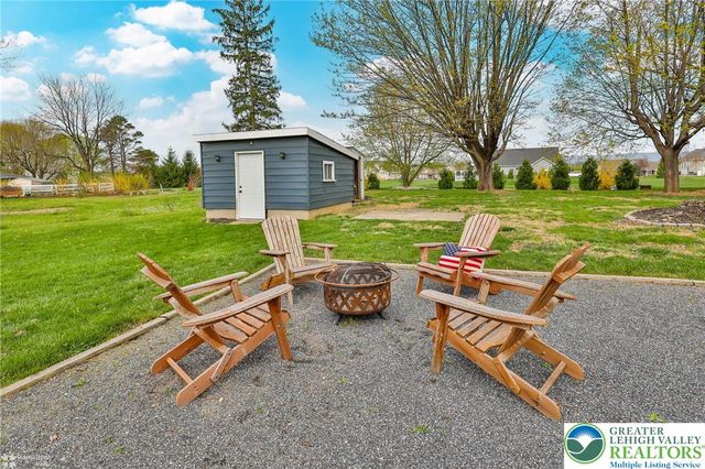 216 Young Road, Bushkill Twp, PA 18064