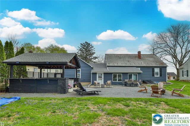 216 Young Road, Bushkill Twp, PA 18064