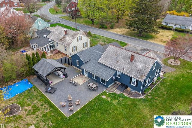 216 Young Road, Bushkill Twp, PA 18064