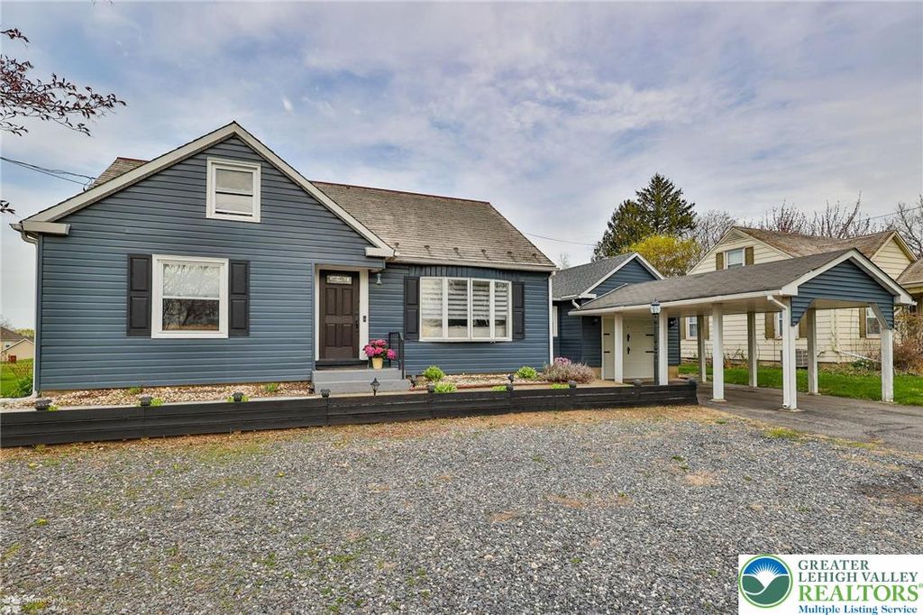 216 Young Road, Bushkill Twp, PA 18064