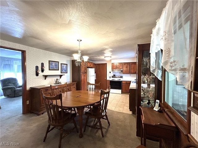 139 Kit Drive, New Cumberland, WV 26047