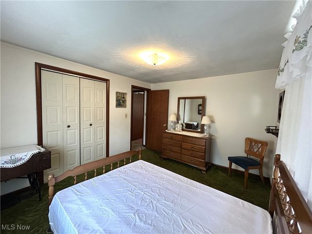 139 Kit Drive, New Cumberland, WV 26047