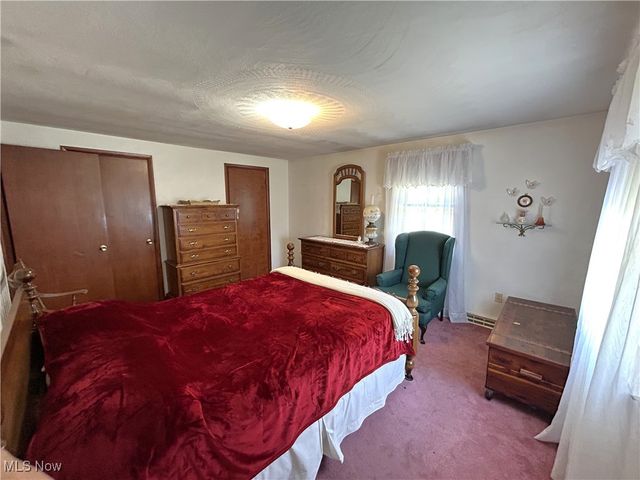 139 Kit Drive, New Cumberland, WV 26047