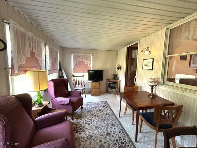 139 Kit Drive, New Cumberland, WV 26047