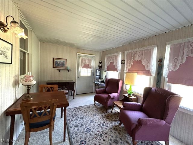 139 Kit Drive, New Cumberland, WV 26047