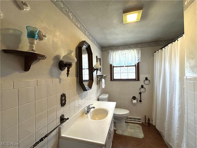 139 Kit Drive, New Cumberland, WV 26047