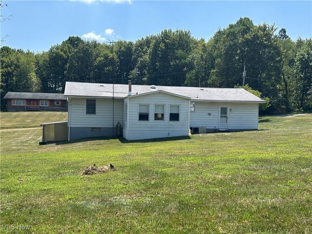 139 Kit Drive, New Cumberland, WV 26047