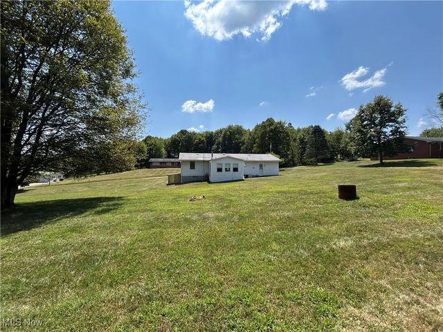 139 Kit Drive, New Cumberland, WV 26047