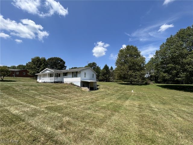 139 Kit Drive, New Cumberland, WV 26047