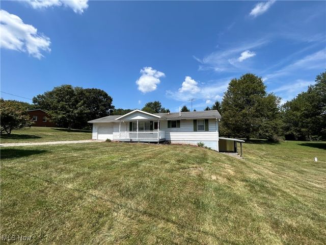 139 Kit Drive, New Cumberland, WV 26047