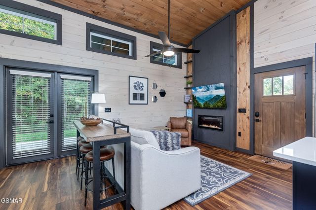 984 Goose Gap Road, Sevierville, TN 37876