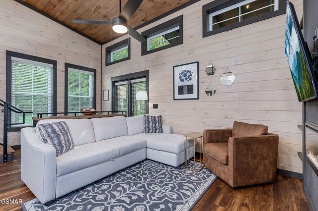 984 Goose Gap Road, Sevierville, TN 37876