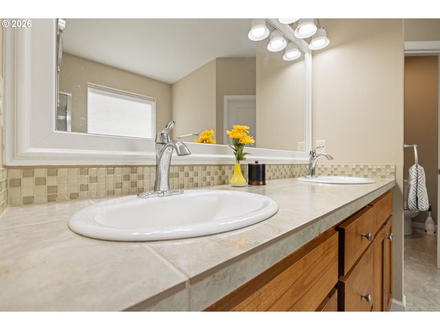 14345 Se VISTA HEIGHTS St, Happy Valley, OR 97086